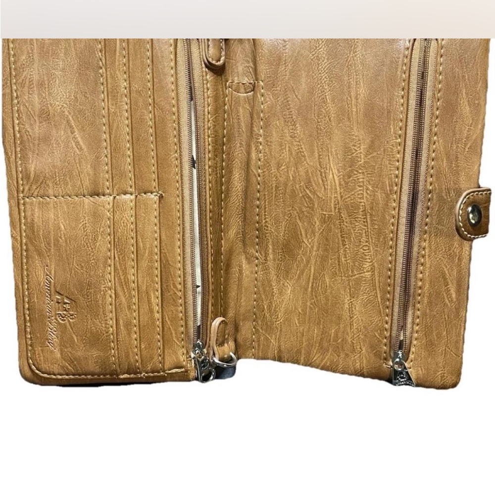 Chic Tan Shoulder Bag with Intricate Design by American Bling - Picture 6 of 7